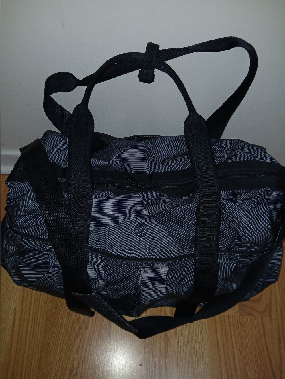 Lululemon All Day Travel Duffle Gym Bag 31L